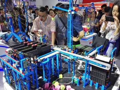 &ldquo;咔嗒爸爸&rdquo;亮相智能大會 創客教育產品受追捧